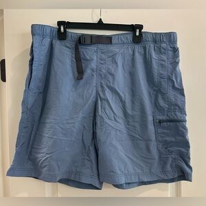 Columbia Light Blue Hybrid Cargo Shorts with belt